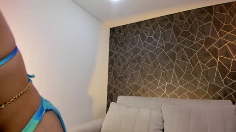 Daniela online show from 12-21-24, 08:18