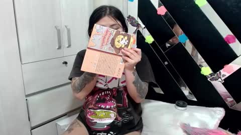 daphne877046 online show from 11-04-25, 08:52