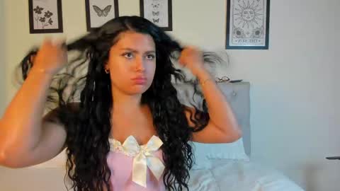 Antonella Mora online show from 10-27-25, 12:53