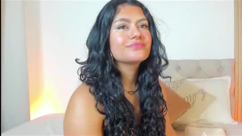 Snapshot of daphne_24 chatting on 06-17-26, 01:12 Antonella Mora online show from 06-17-26, 01:12