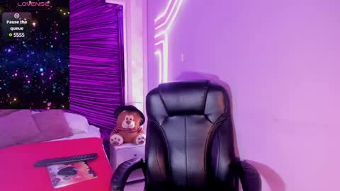 Daphne online show from 02-11-25, 11:43