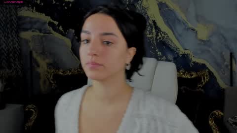 Snapshot of daphne_moss chatting on 12-14-24, 02:10 Agatha online show from 12-14-24, 02:10