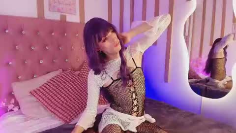Snapshot of daphne_velmont chatting on 07-25-26, 05:05 Daphne Velmont online show from 07-25-26, 05:05