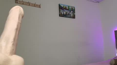 Snapshot of daphnepurple chatting on 12-31-24, 05:55 DAPHNE online show from 12-31-24, 05:55