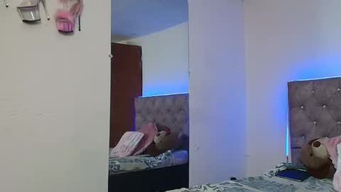 Snapshot of daphnepurple chatting on 02-08-25, 05:50 DAPHNE online show from 02-08-25, 05:50