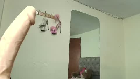 Snapshot of daphnepurple chatting on 02-28-25, 11:25 DAPHNE online show from 02-28-25, 11:25