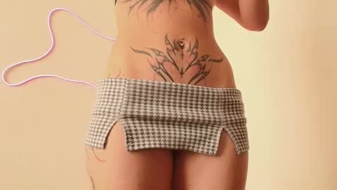 Snapshot of daphnepurple chatting on 10-15-25, 02:17 DAPHNE online show from 10-15-25, 02:17