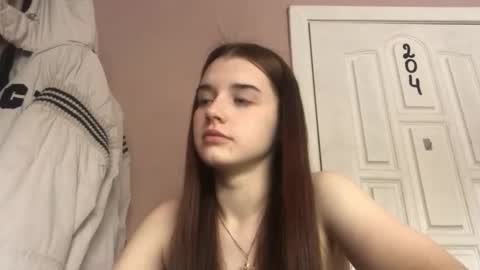 Snapshot of daphnesterlace chatting on 03-04-26, 01:28 Emilia online show from 03-04-26, 01:28