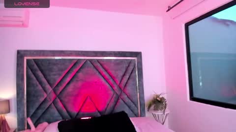 Daphne online show from 02-11-25, 11:32