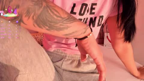 Daphne online show from 11-05-25, 01:33