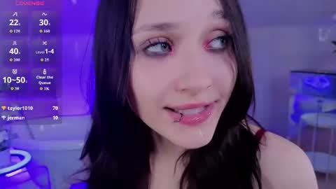 Snapshot of darcyblackwood chatting on 06-14-26, 02:24 Darcy online show from 06-14-26, 02:24