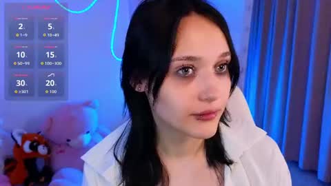Snapshot of darcyblackwood chatting on 06-20-26, 01:30 Darcy online show from 06-20-26, 01:30
