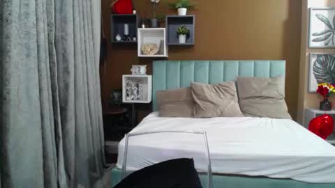 DarcyeJane online show from 02-15-26, 01:09