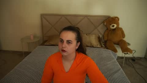 Snapshot of dariacalm chatting on 05-17-26, 07:32 Daria online show from 05-17-26, 07:32