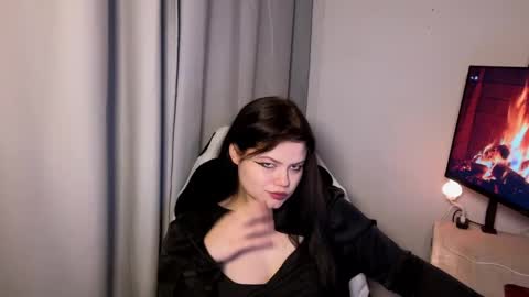 Snapshot of darina_wilsons chatting on 10-28-25, 07:05 darina_wilsons online show from 10-28-25, 07:05