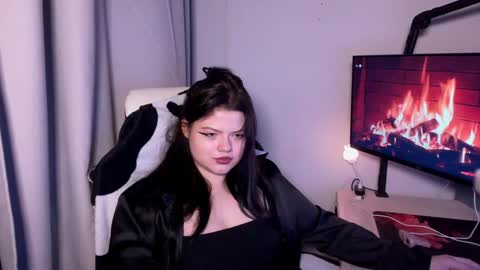 darina_wilsons online show from 10-30-25, 04:19