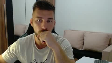 darius_94 online show from 10-25-25, 05:04