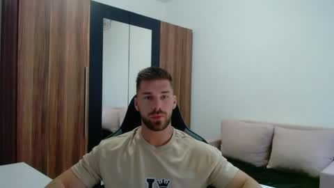 darius_94 online show from 05-17-26, 10:55