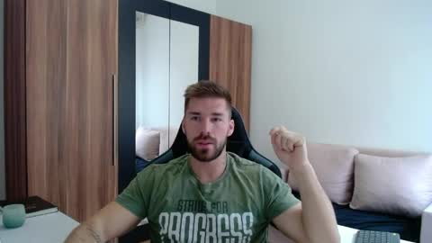 darius_94 online show from 05-30-26, 04:42