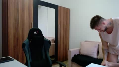 darius_94 online show from 06-30-26, 04:24