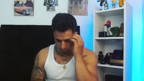 Snapshot of darius_phoenix chatting on 01-04-25, 04:32 Darius Phoenix online show from 01-04-25, 04:32