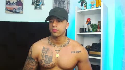 Snapshot of darius_phoenix chatting on 01-06-25, 07:20 Darius Phoenix online show from 01-06-25, 07:20