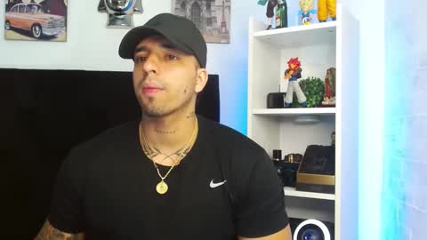 Snapshot of darius_phoenix chatting on 01-12-25, 10:33 Darius Phoenix online show from 01-12-25, 10:33