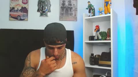 Snapshot of darius_phoenix chatting on 01-13-25, 03:34 Darius Phoenix online show from 01-13-25, 03:34