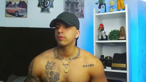 Snapshot of darius_phoenix chatting on 01-22-25, 09:35 Darius Phoenix online show from 01-22-25, 09:35