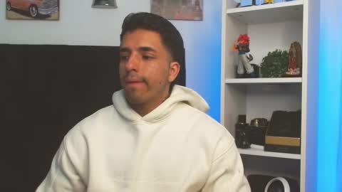 Snapshot of darius_phoenix chatting on 01-24-25, 11:37 Darius Phoenix online show from 01-24-25, 11:37