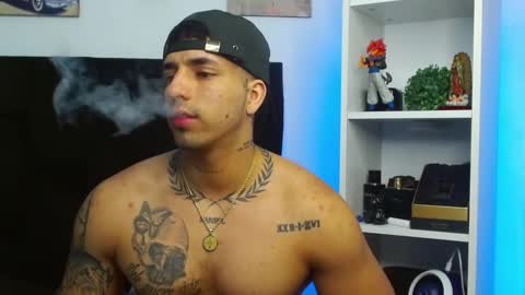 Snapshot of darius_phoenix chatting on 01-24-25, 02:41 Darius Phoenix online show from 01-24-25, 02:41