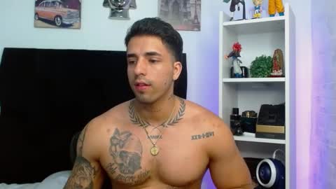 Snapshot of darius_phoenix chatting on 01-25-25, 12:37 Darius Phoenix online show from 01-25-25, 12:37