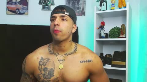 Snapshot of darius_phoenix chatting on 01-26-25, 08:56 Darius Phoenix online show from 01-26-25, 08:56