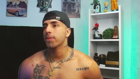 Snapshot of darius_phoenix chatting on 01-27-25, 12:01 Darius Phoenix online show from 01-27-25, 12:01