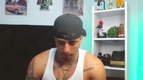 Snapshot of darius_phoenix chatting on 01-29-25, 12:24 Darius Phoenix online show from 01-29-25, 12:24