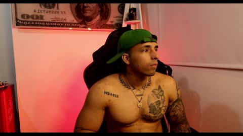 Snapshot of darius_phoenix chatting on 02-08-25, 07:15 Darius Phoenix online show from 02-08-25, 07:15