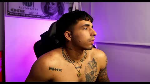 Snapshot of darius_phoenix chatting on 02-11-25, 06:51 Darius Phoenix online show from 02-11-25, 06:51