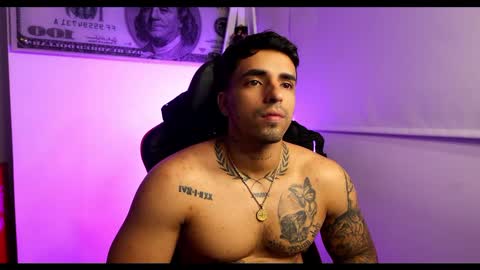 Snapshot of darius_phoenix chatting on 02-11-25, 09:53 Darius Phoenix online show from 02-11-25, 09:53