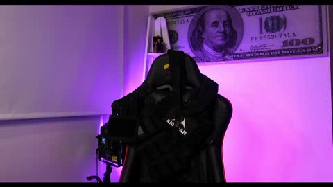 Snapshot of darius_phoenix chatting on 02-13-25, 07:03 Darius Phoenix online show from 02-13-25, 07:03