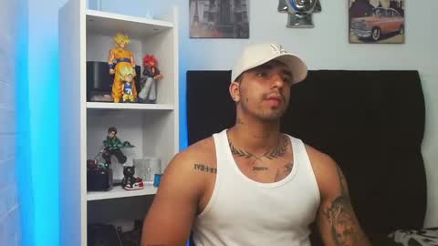 Snapshot of darius_phoenix chatting on 03-05-25, 08:43 Darius Phoenix online show from 03-05-25, 08:43