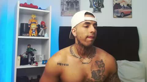 Snapshot of darius_phoenix chatting on 03-08-25, 08:00 Darius Phoenix online show from 03-08-25, 08:00