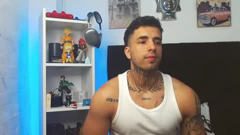 Snapshot of darius_phoenix chatting on 03-10-25, 03:12 Darius Phoenix online show from 03-10-25, 03:12