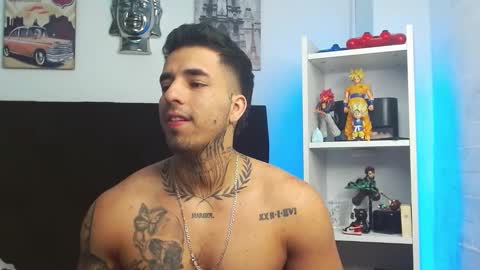 Snapshot of darius_phoenix chatting on 03-12-25, 12:15 Darius Phoenix online show from 03-12-25, 12:15