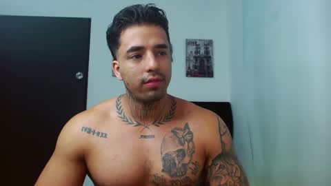 Snapshot of darius_phoenix chatting on 09-10-25, 09:48 Darius Phoenix online show from 09-10-25, 09:48