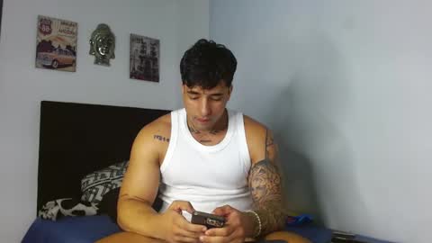 Snapshot of darius_phoenix chatting on 09-25-25, 10:35 Darius Phoenix online show from 09-25-25, 10:35