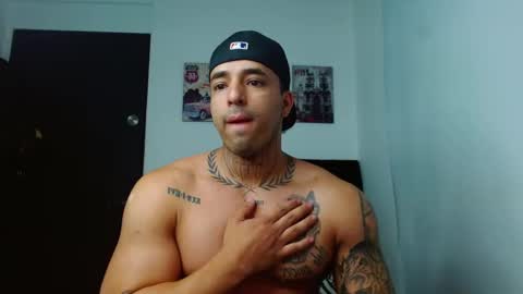 Snapshot of darius_phoenix chatting on 09-27-25, 11:54 Darius Phoenix online show from 09-27-25, 11:54