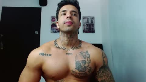 Snapshot of darius_phoenix chatting on 09-28-25, 07:30 Darius Phoenix online show from 09-28-25, 07:30