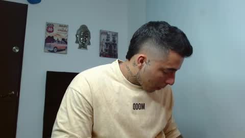 Snapshot of darius_phoenix chatting on 09-30-25, 10:04 Darius Phoenix online show from 09-30-25, 10:04