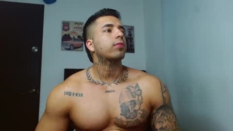 Snapshot of darius_phoenix chatting on 10-02-25, 10:28 Darius Phoenix online show from 10-02-25, 10:28