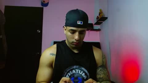 Snapshot of darius_phoenix chatting on 11-25-25, 08:53 Darius Phoenix online show from 11-25-25, 08:53